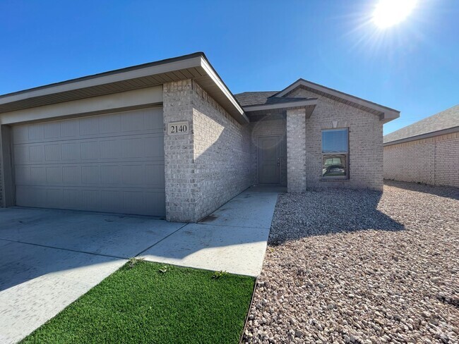 Building Photo - North Lubbock Home with a Spacious Backyard!