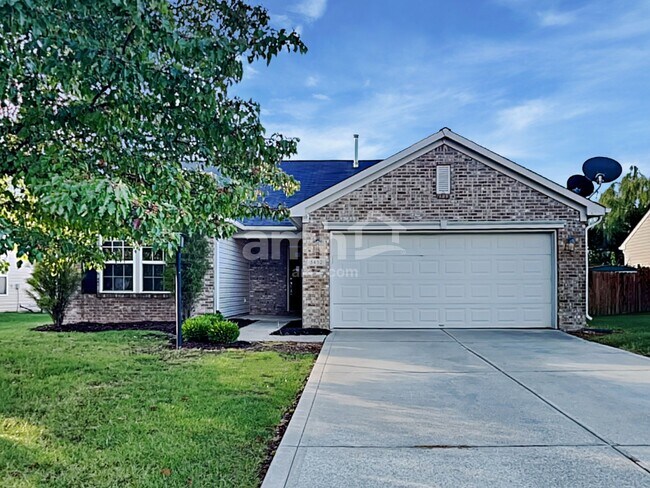 Building Photo - 5452 Wood Hollow Dr