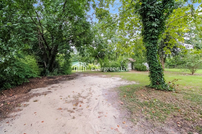 Photo - 1525 Abbot Rd