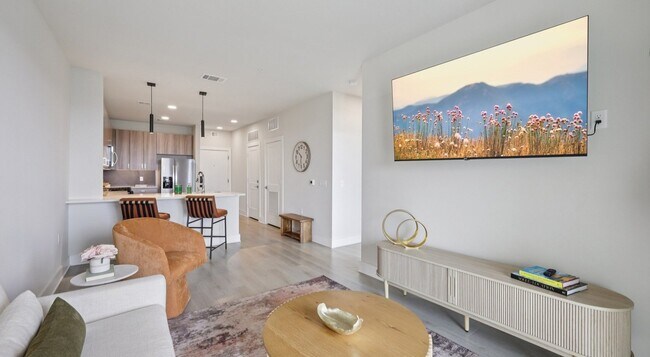 Photo - 2013 Jackson St Unit 220