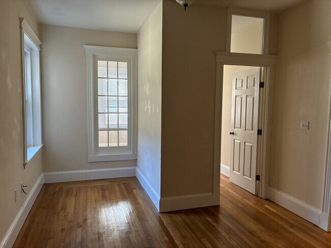 Photo - 32 Park Vale Ave Unit 3