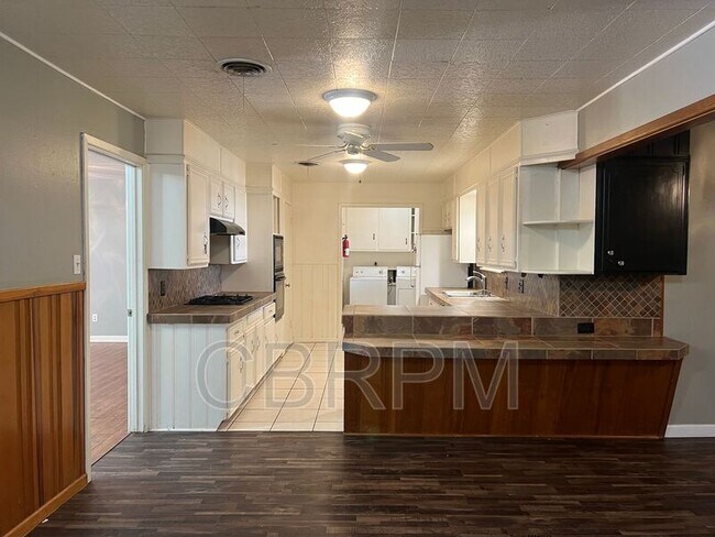 Photo - 4912 17th St