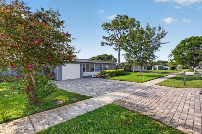Photo - 1240 SW 3rd Terrace