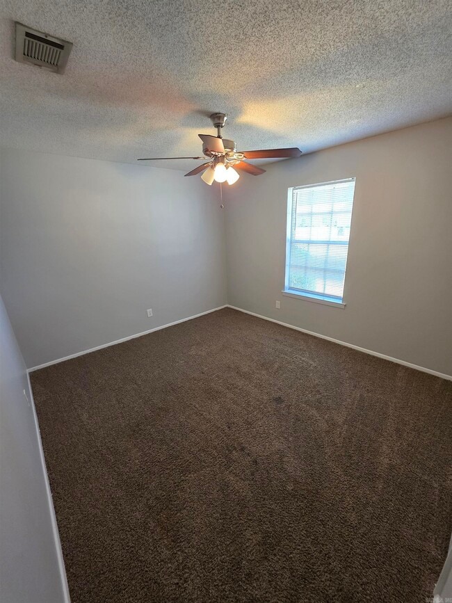 Photo - 1000 Lehman Dr