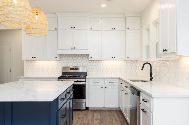 Photo - 15302 E Chesapeake