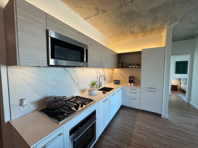 Photo - 167 N Desplaines St Unit 611