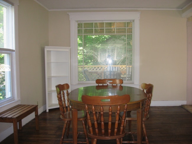 18 Harrington Ave