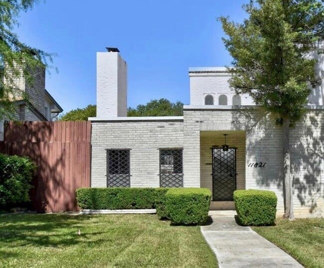 Photo - 11821 Petal Dr