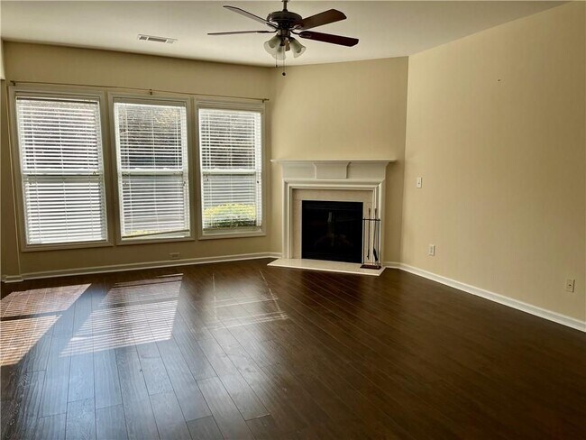 Photo - 2279 White Alder Dr NE