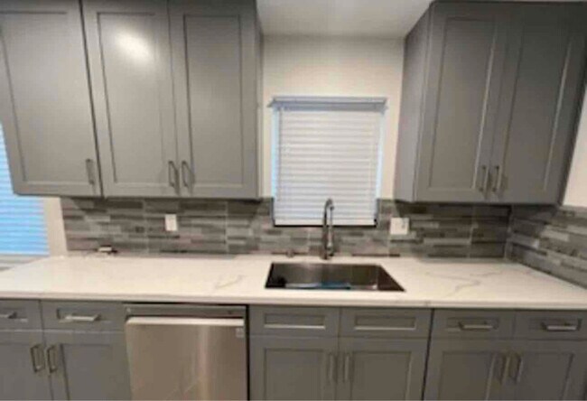 Photo - 1171 E Alexander Ave