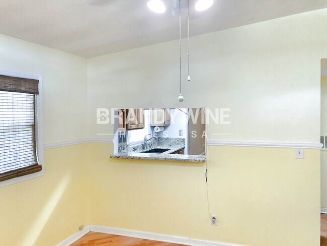 Photo - 7671 Vale Dr
