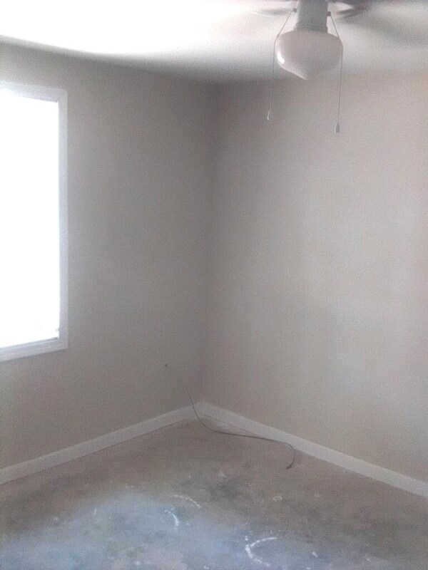 Photo - 920 Williams St E