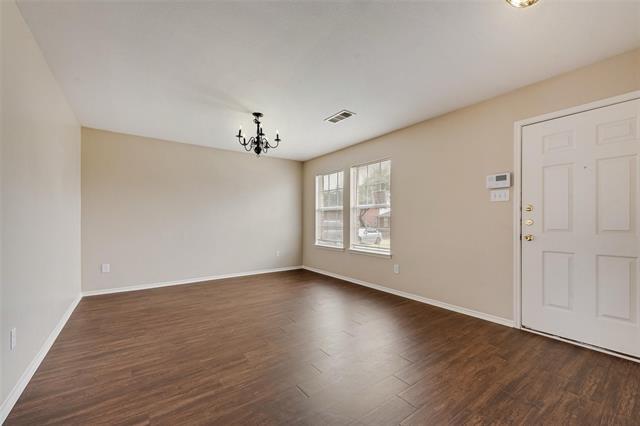 Photo - 2112 Chisolm Trl