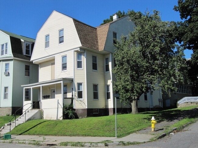 Building Photo - 23 W Boylston Dr Unit 3 Rental