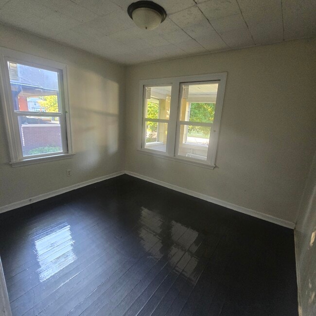 Photo - 1318 E Donald St