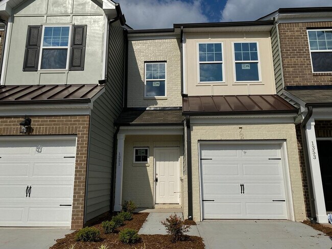 Room in Townhome on Fitchie Pl