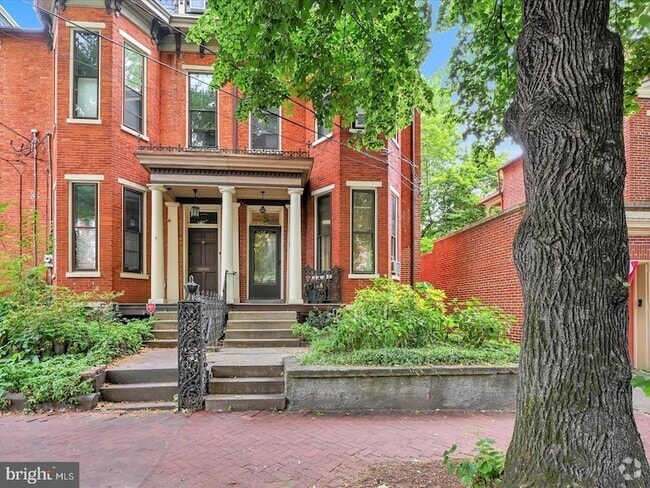 Building Photo - 109 N Lime St Rental