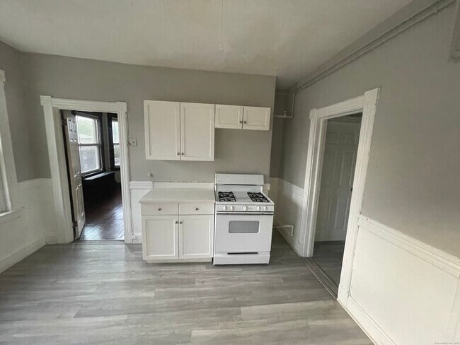 989-991 Capitol Ave Unit Floor 3