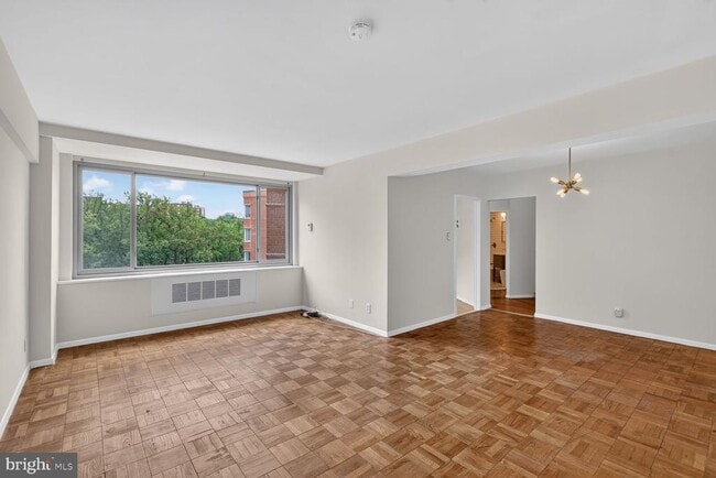 4200 Cathedral Ave NW Unit 1009