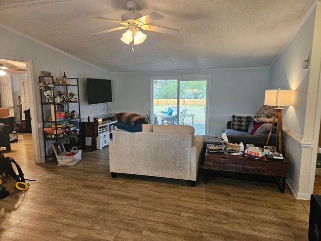 Photo - 3 Bedroom, 2 bath home located in Sneads Ferry