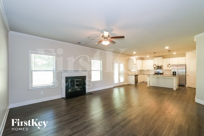 Photo - 325 Stonecreek Pkwy