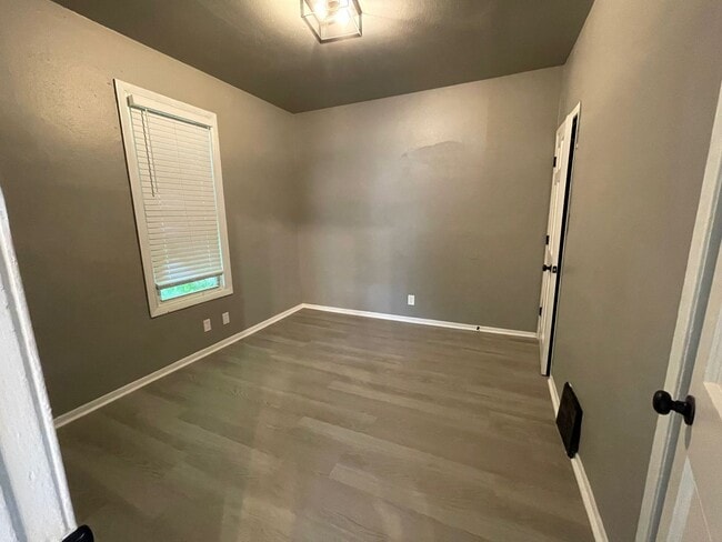 Photo - 3231-3233 N Buffum Unit 3233 N Buffum (upper)