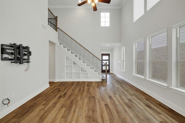 Photo - 16117 Nightshade St