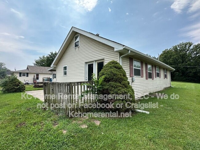 Building Photo - 7113 N Highland Ave