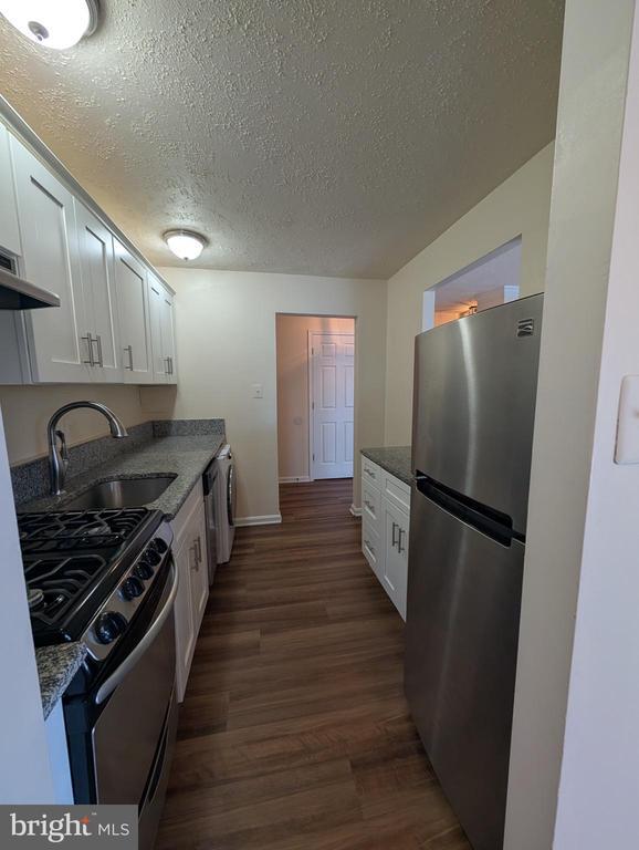 Building Photo - 7105 Donnell Pl Unit D-3