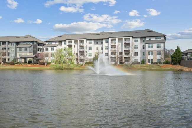 The Maxwell at Highland Creek