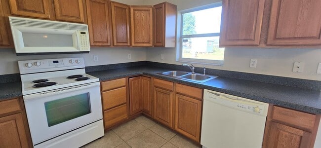 Photo - 139 Juniper Loop