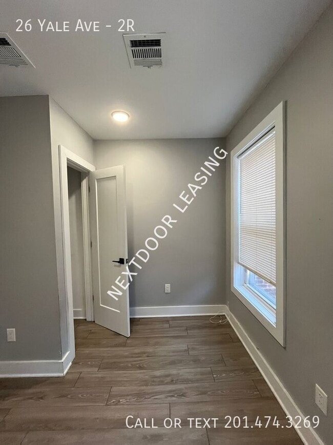 Photo - 26 Yale Ave Unit 2R