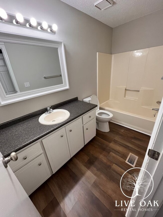 Photo - 912 Pineland Ave