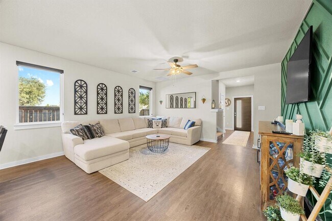 Photo - 2809 Stone Branch Dr