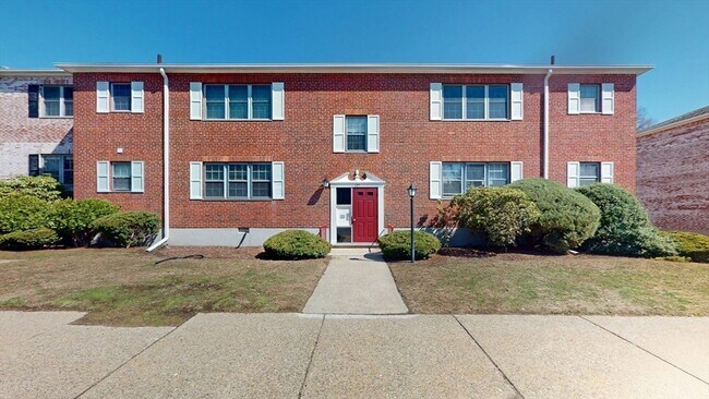 Photo - 137 Lake Shore Rd Unit 4