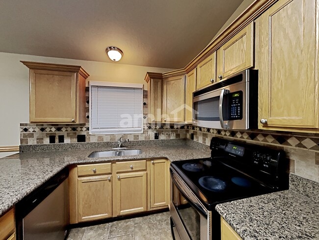 Photo - 1428 S 2850 E