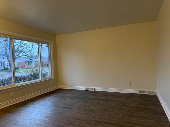 Photo - 17422 Keppen Ave