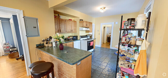 Building Photo - 2572 Massachusetts Ave Rental