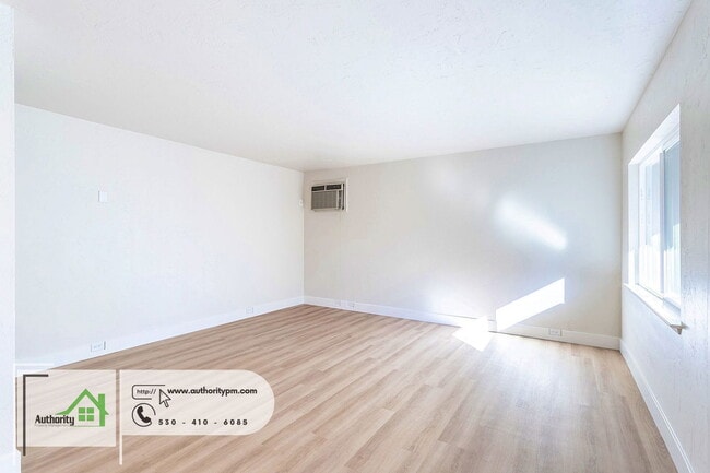 Photo - 1425 Orange Ave