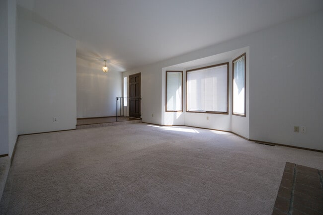 Photo - 16708 SE 40th Pl