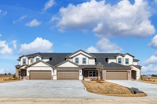 Building Photo - AVAILABLE NOW!  CUL-DE-SAC TRIPLEX LOT LOCATED ON 1-ACRE IN MIDLOTHIAN, TX!