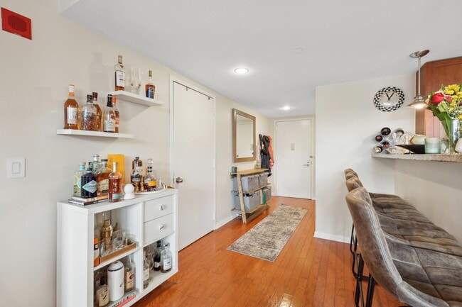 Photo - 700 Grove St Unit 5P