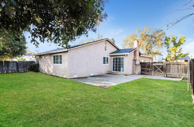 Photo - 4433 Bollenbacher Ave