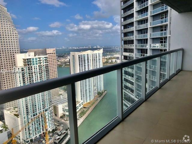 Building Photo - 475 Brickell Ave Unit 4815 Rental