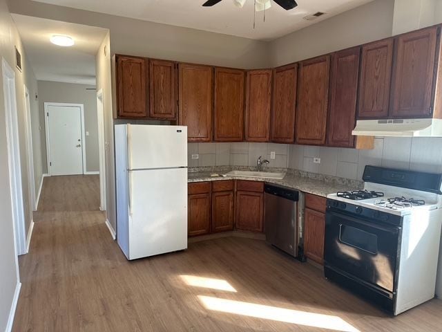 Photo - 2956 N Hamlin Ave Unit 2R