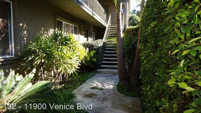 Photo - 11900 Venice Blvd