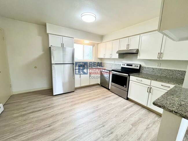 Photo - 2028 Friendship Pl