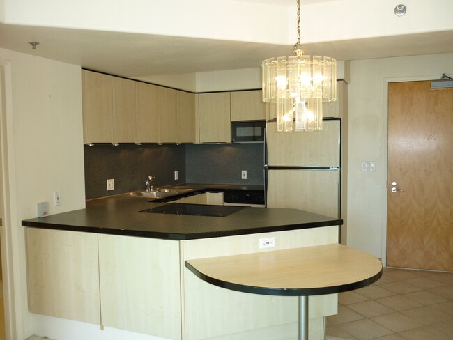 Photo - 801 S King St
