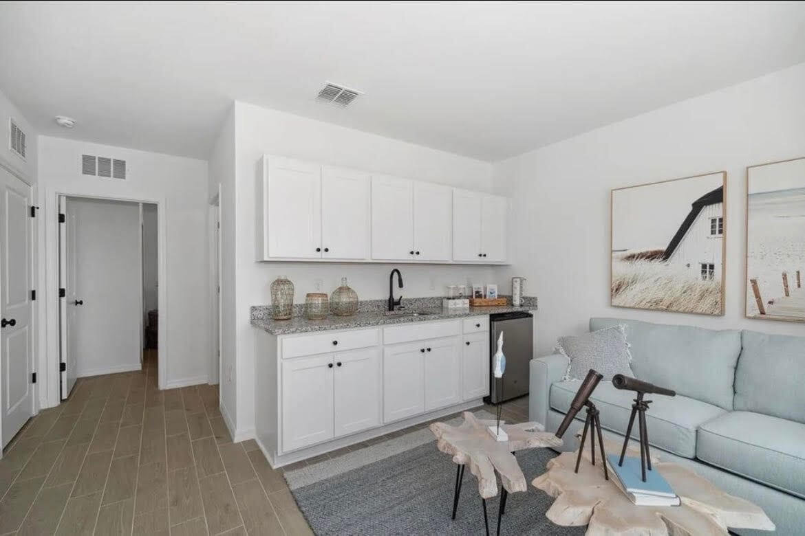 Photo - 590 Dream Ave SE