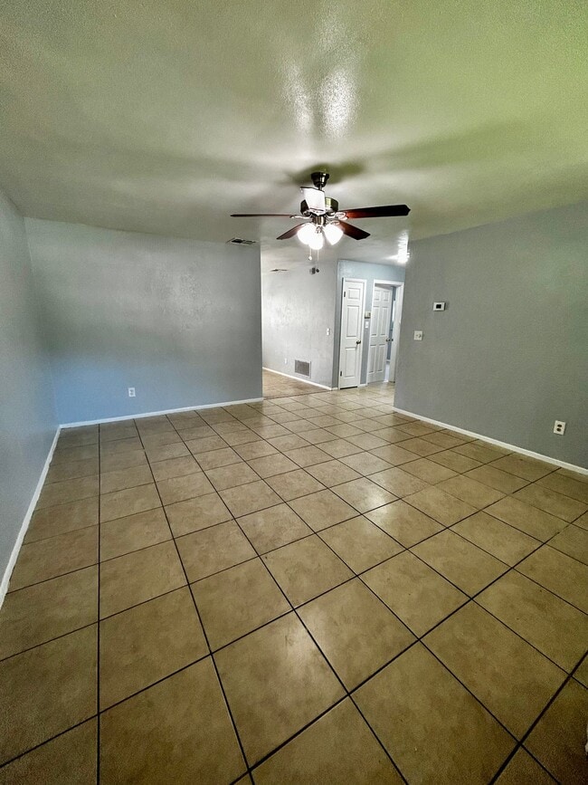 Photo - 803 Pine St